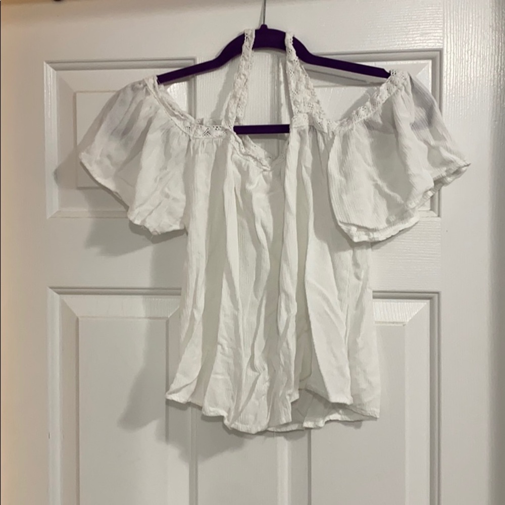 Fluttery, cold shoulder, bohemian shirt